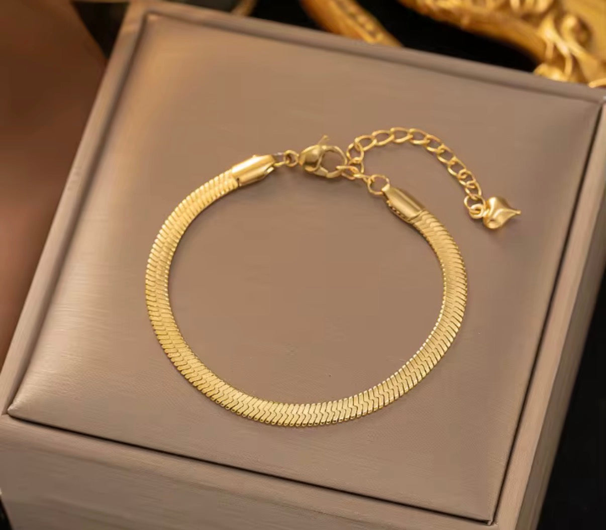 Classic Gold Herringbone Bracelet – Stainless Steel Adjustable Chain