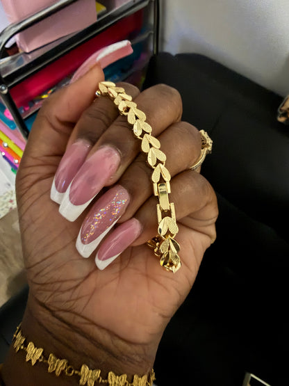Gold Heart Link Bracelet