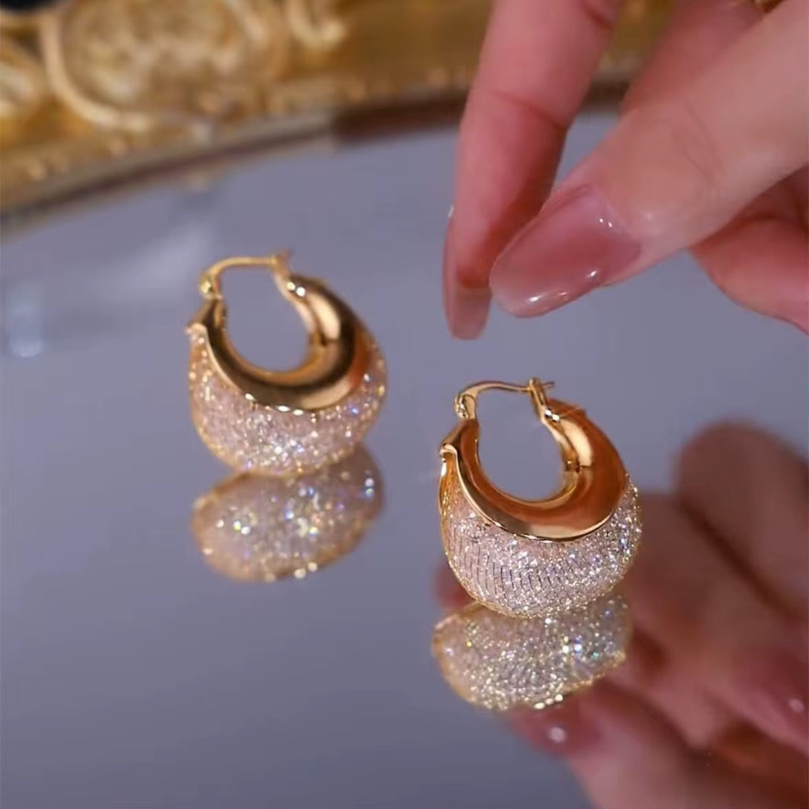 Luxury Pavé Glitter Hoop Earrings – Anti-Fading Gold Finish